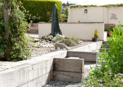 Panoramic refuge - contemporary features with mixed planting