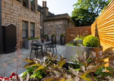 A Mews courtyard garden - after